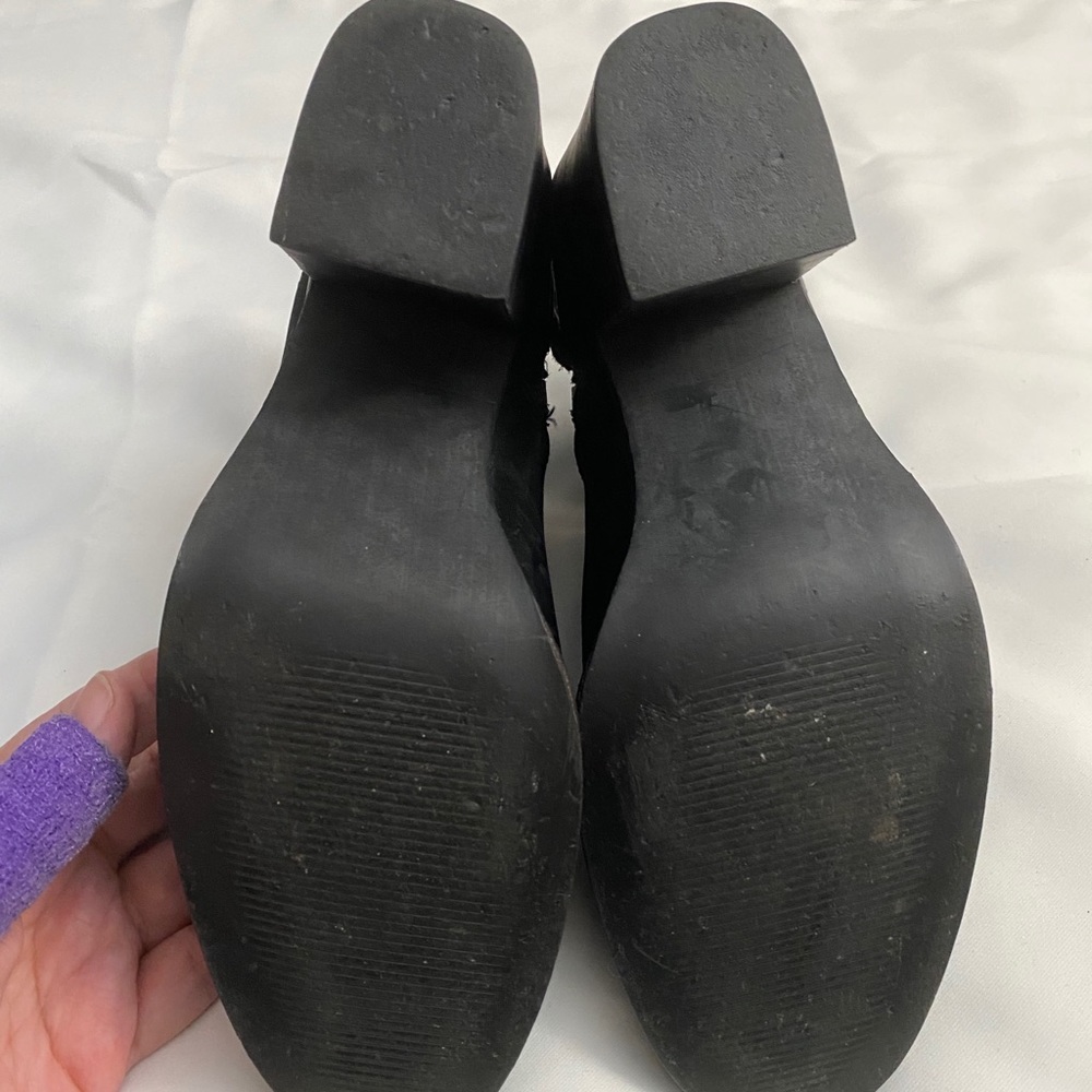 Size 8 Steve Madden Booties - image 8